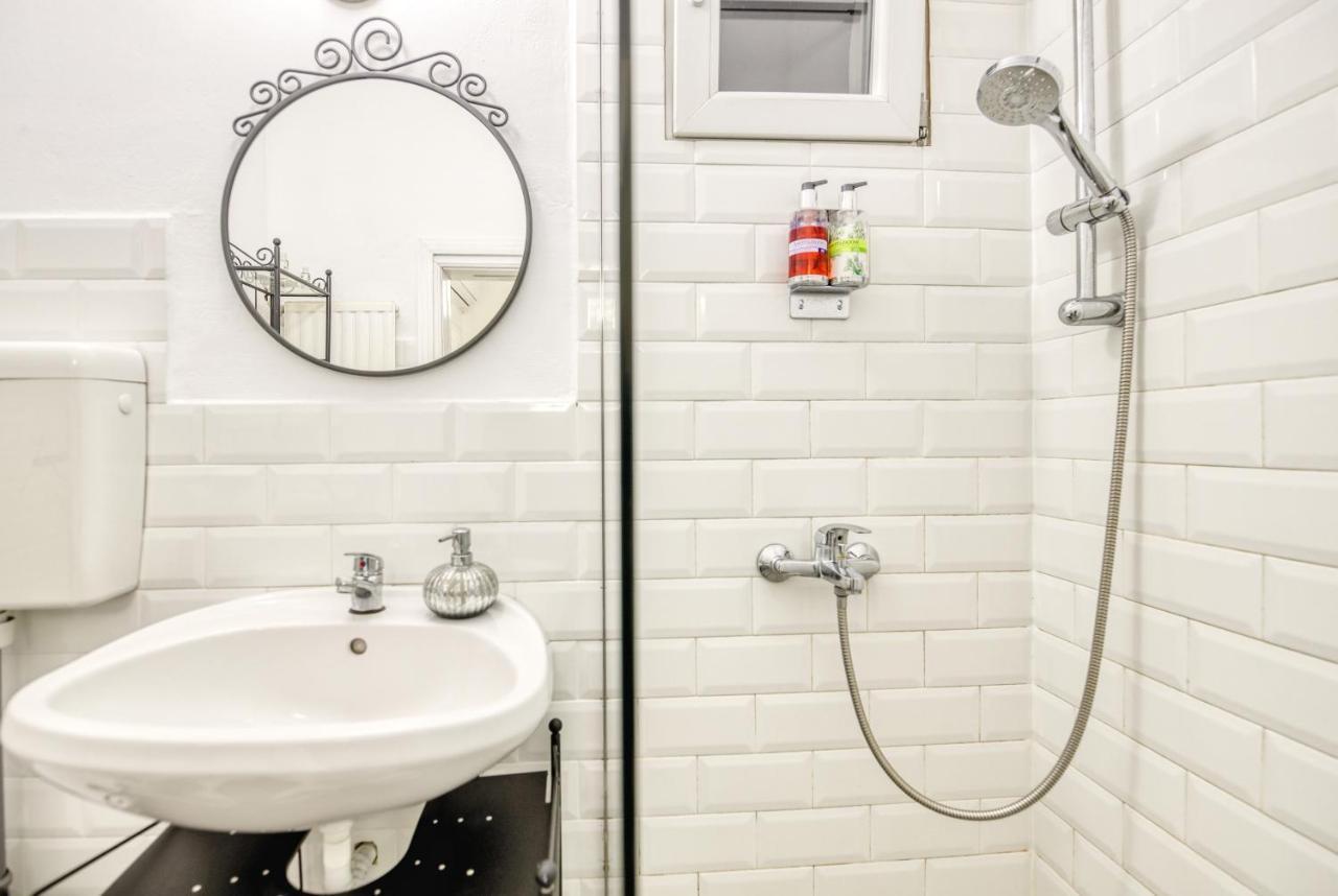 La Maison Blanche Hotell Alba Iulia Exteriör bild