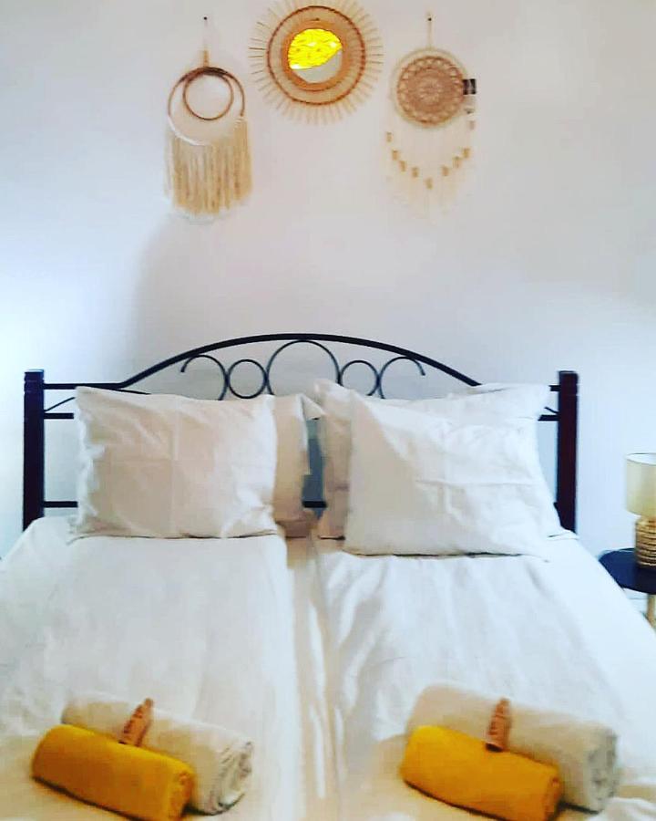 La Maison Blanche Hotell Alba Iulia Exteriör bild