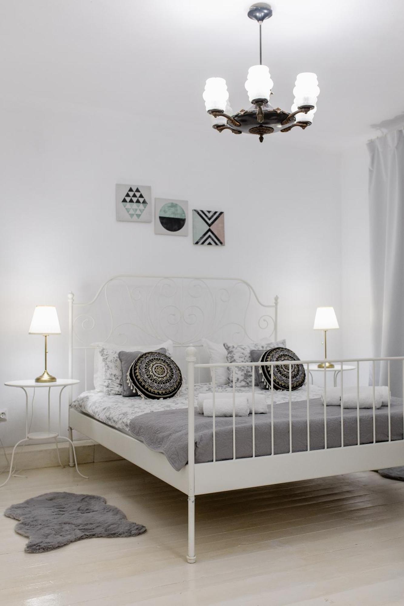 La Maison Blanche Hotell Alba Iulia Exteriör bild